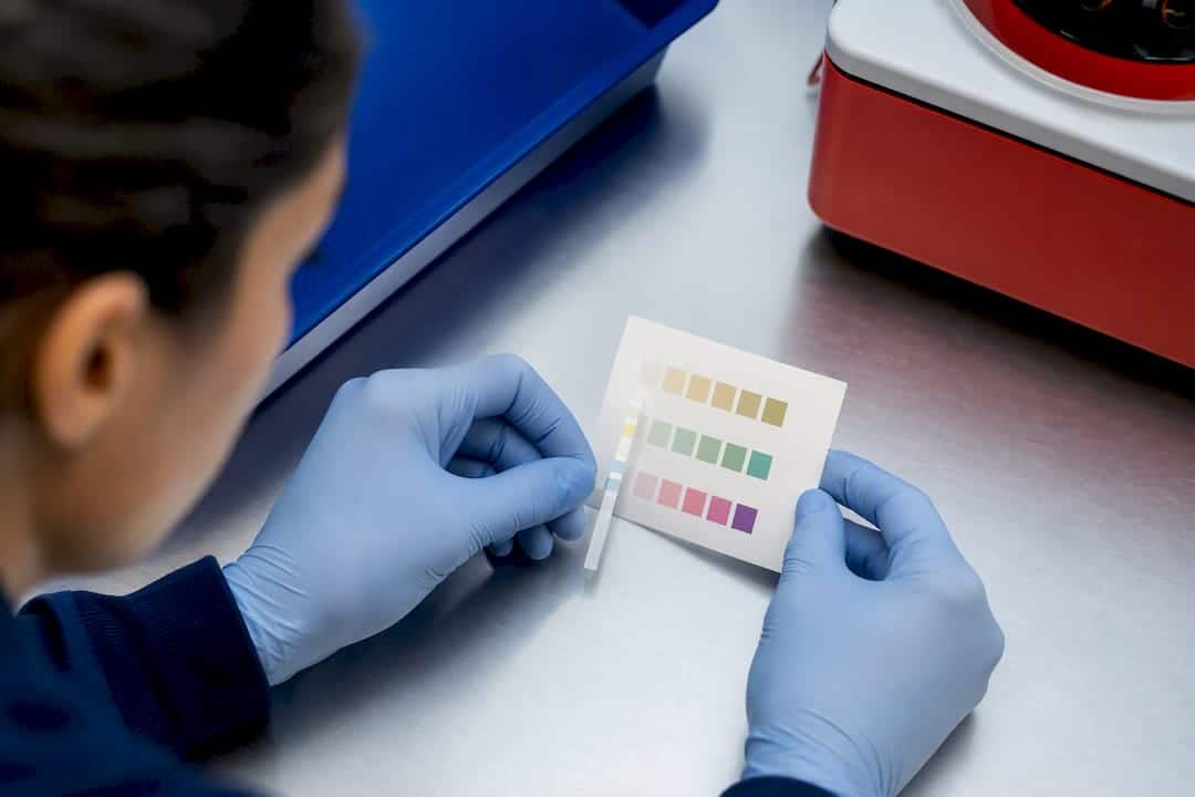 Clinician interpreting a fentanyl test cutoff